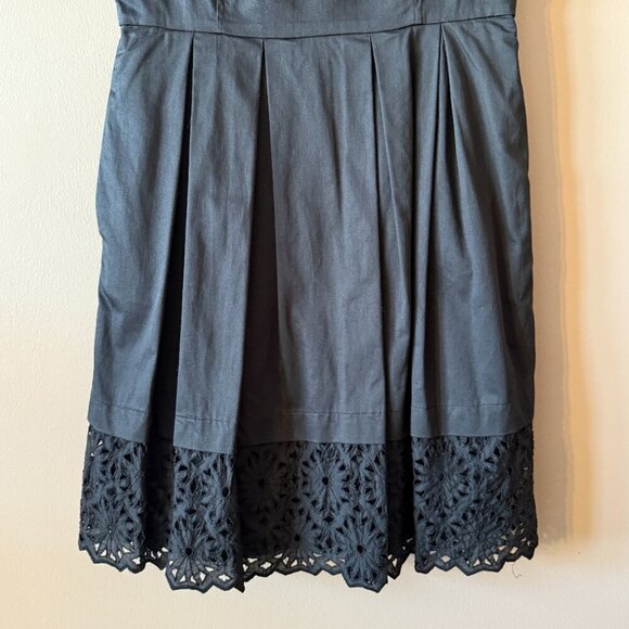Women's 12 WHBM Back Sleeveless Fit and Flare Dress Eyelet Lace Hem - Picture 5 of 8